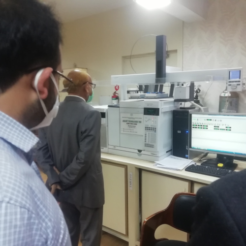 Laboratory visit of HEJ institute Karachi university4